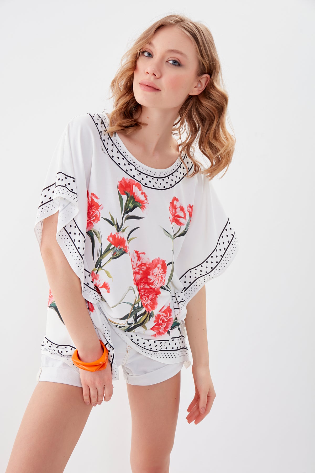 FLOWER-PRINTED LOOSE BLOUSE