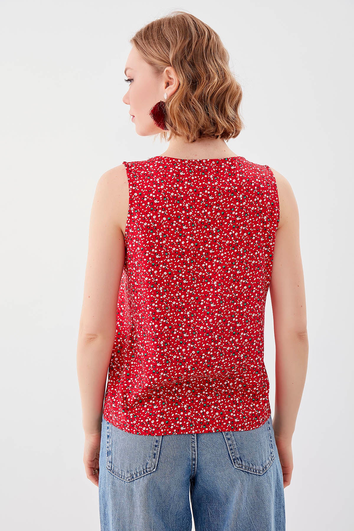 FLOWER PATTERN SLEEVELESS BLOUSE