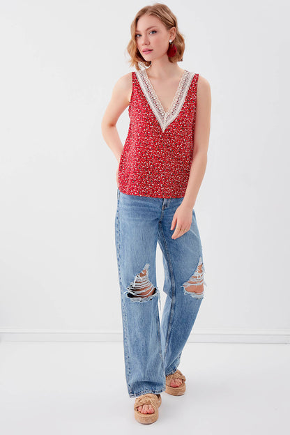 FLOWER PATTERN SLEEVELESS BLOUSE