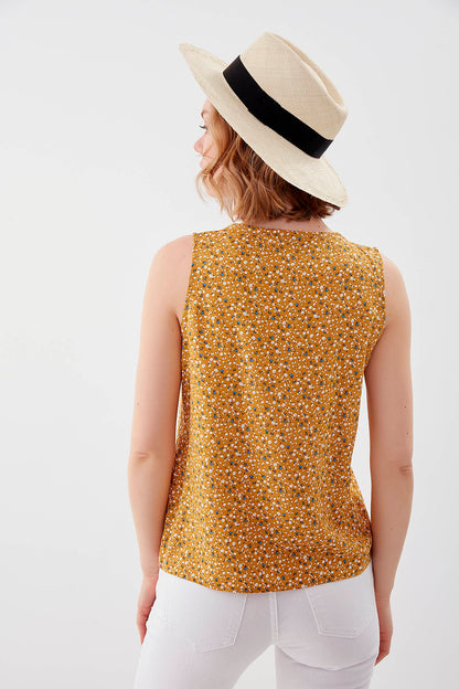 FLOWER PATTERN SLEEVELESS BLOUSE