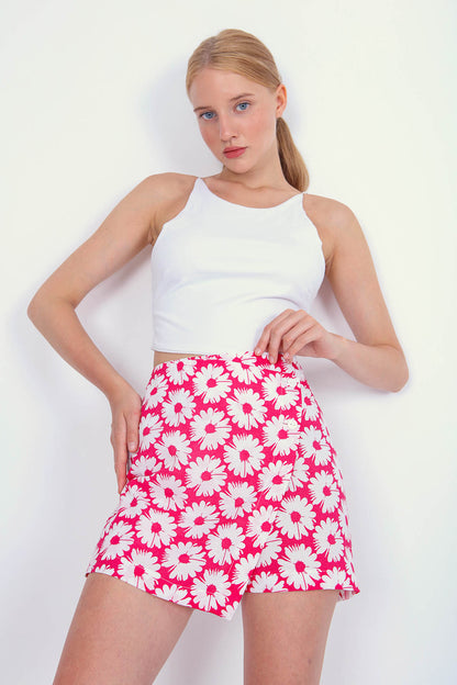 FLORAL PATTERNED SHORTS SKIRT WITH FRONT BUTTON