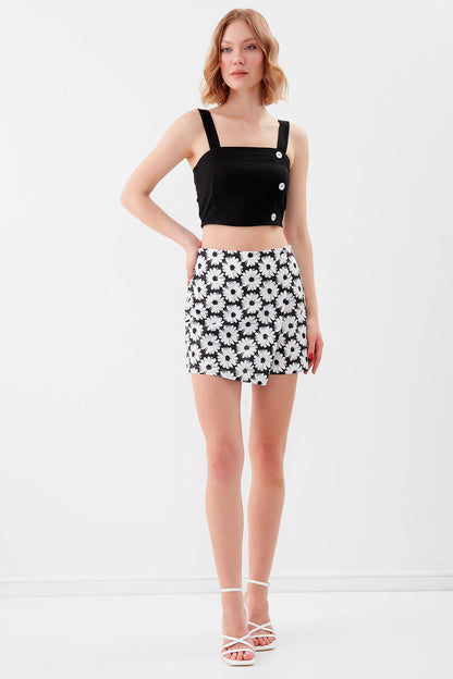 FLORAL PATTERNED SHORTS SKIRT WITH FRONT BUTTON