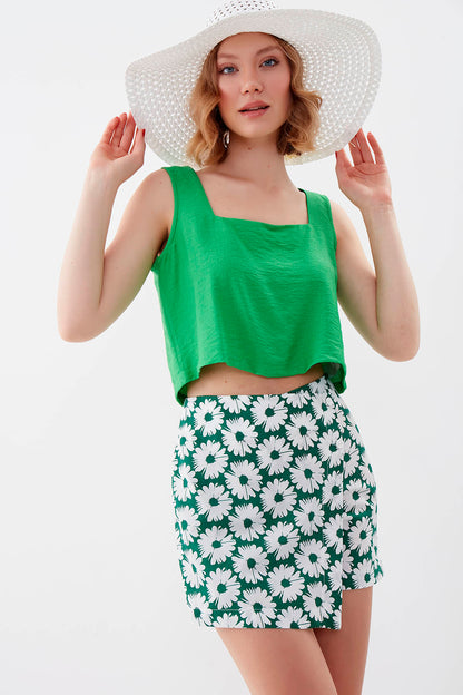 FLORAL PATTERNED SHORTS SKIRT WITH FRONT BUTTON