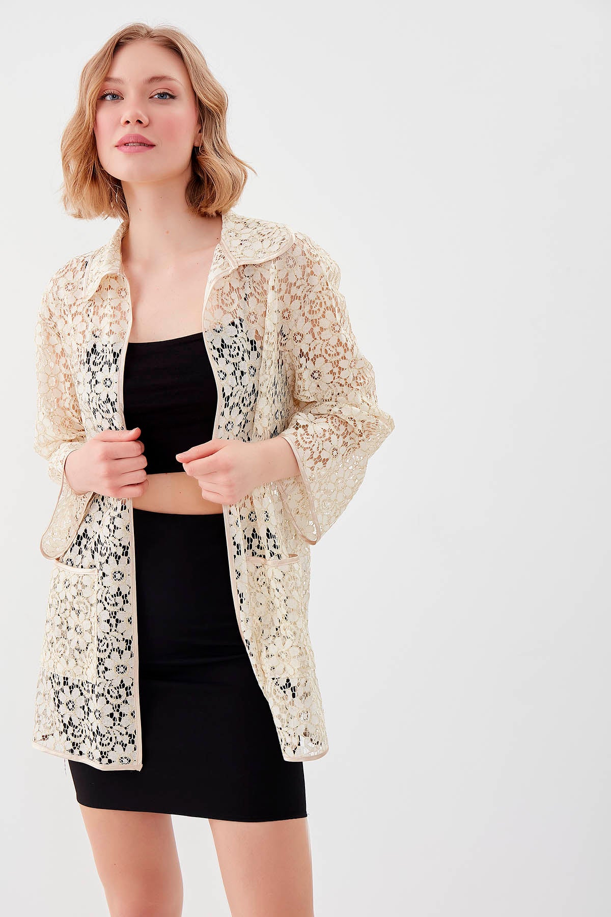 FLORAL PATTERNED TRANSPARENT CARDIGAN