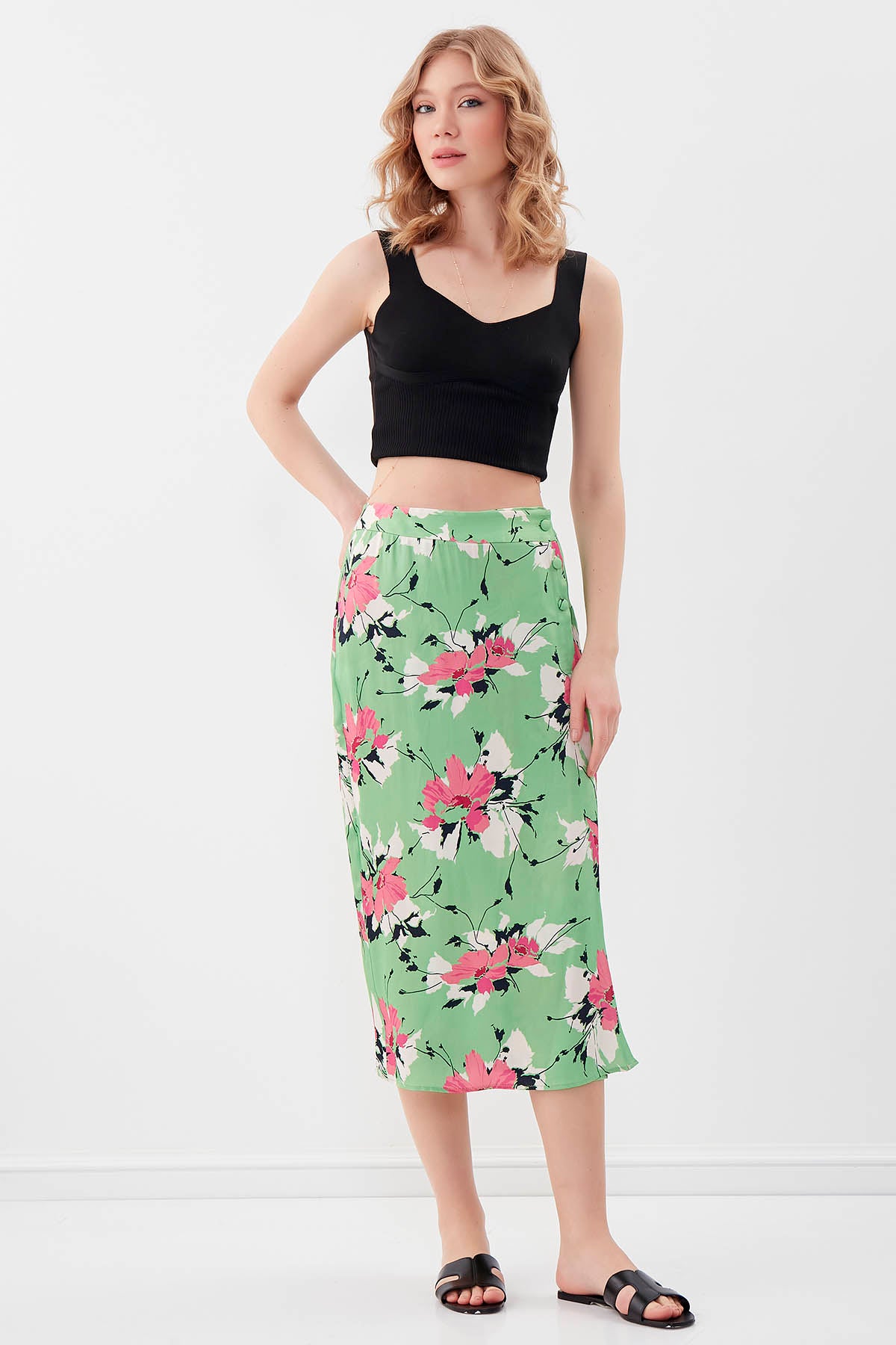 FLORAL MIDI-SIZE SATIN SKIRT