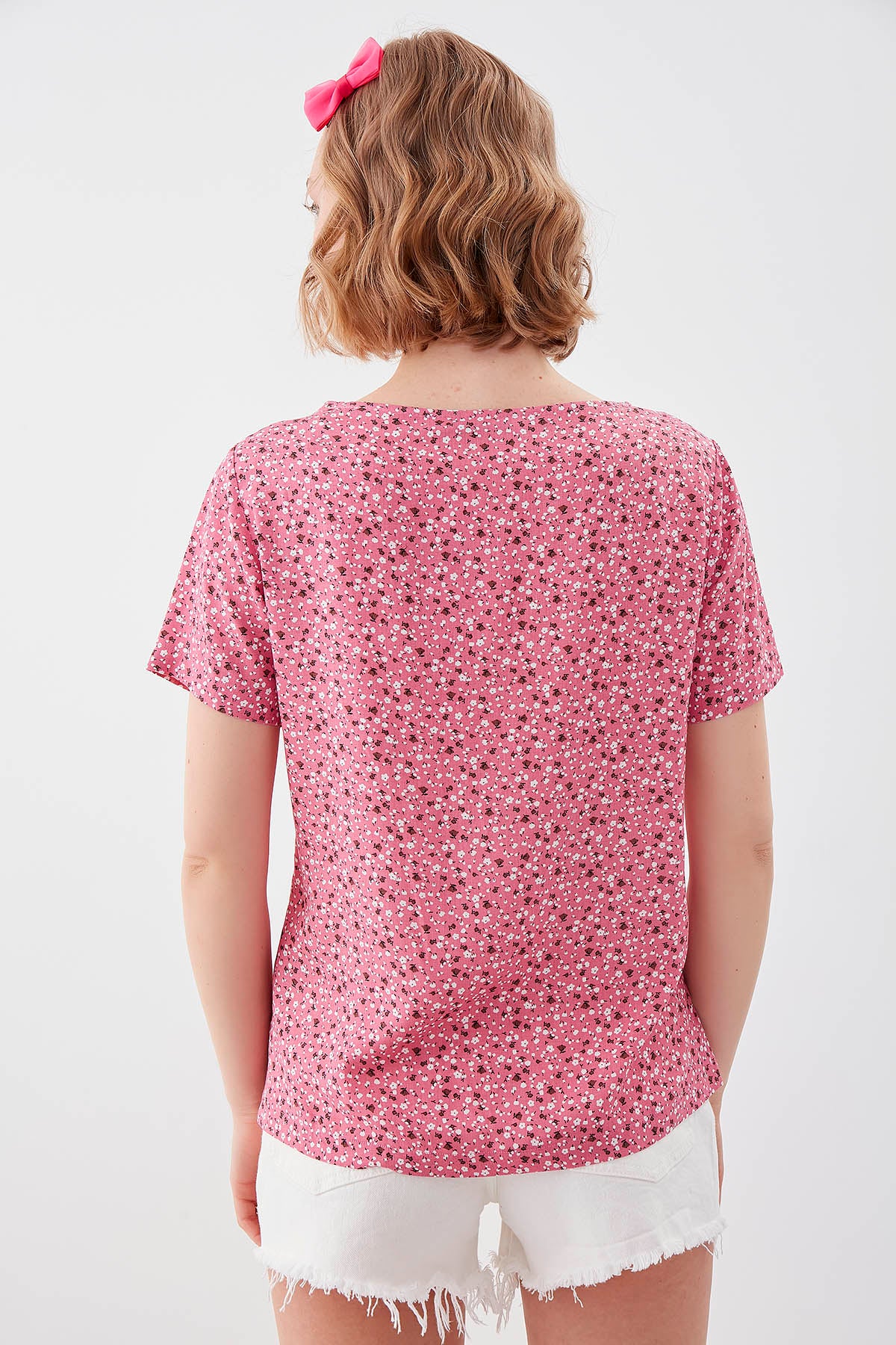 FLORAL V COLLAR BLOUSE