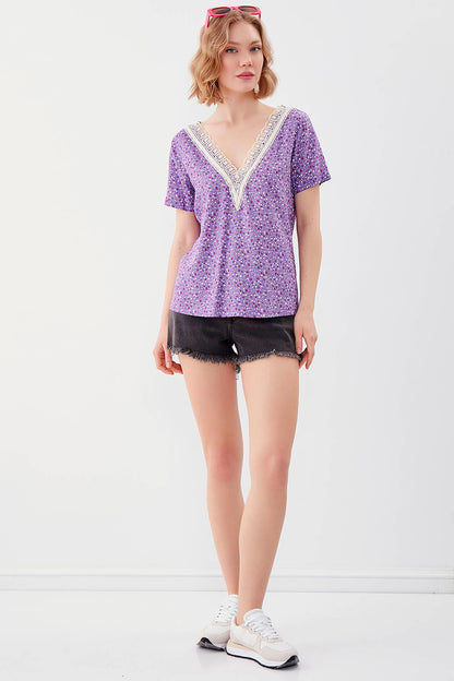FLORAL V COLLAR BLOUSE