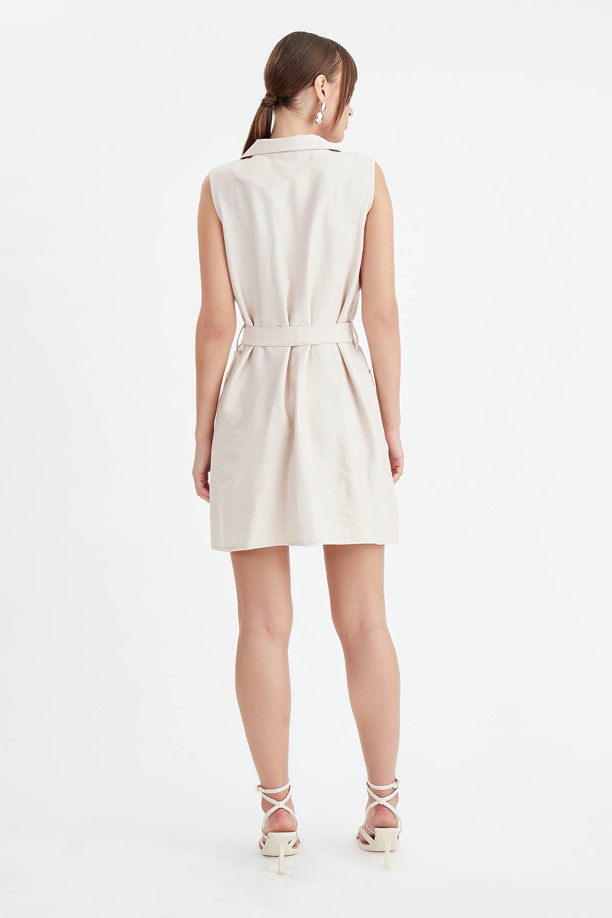 DOUBLE POCKET BUTTON BELT DRESS