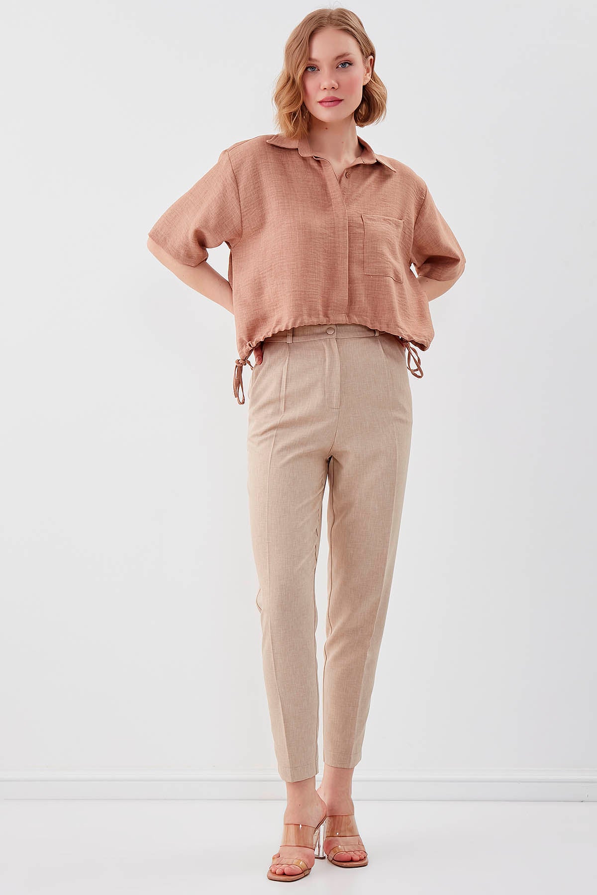 DOUBLE-BUTTON CROP TROUSERS