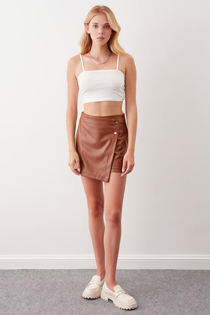 STUDS DETAILED  FAUX LEATHER SHORTS