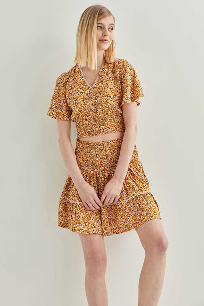 COILED BLOUSE SKIRT SET WITH FLORAL PATTERN