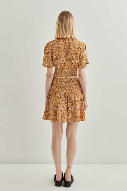 COILED BLOUSE SKIRT SET WITH FLORAL PATTERN