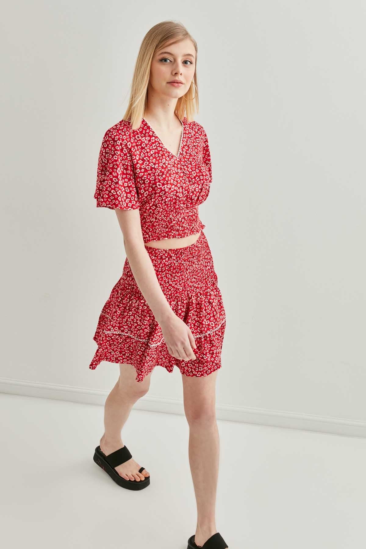 COILED BLOUSE SKIRT SET WITH FLORAL PATTERN
