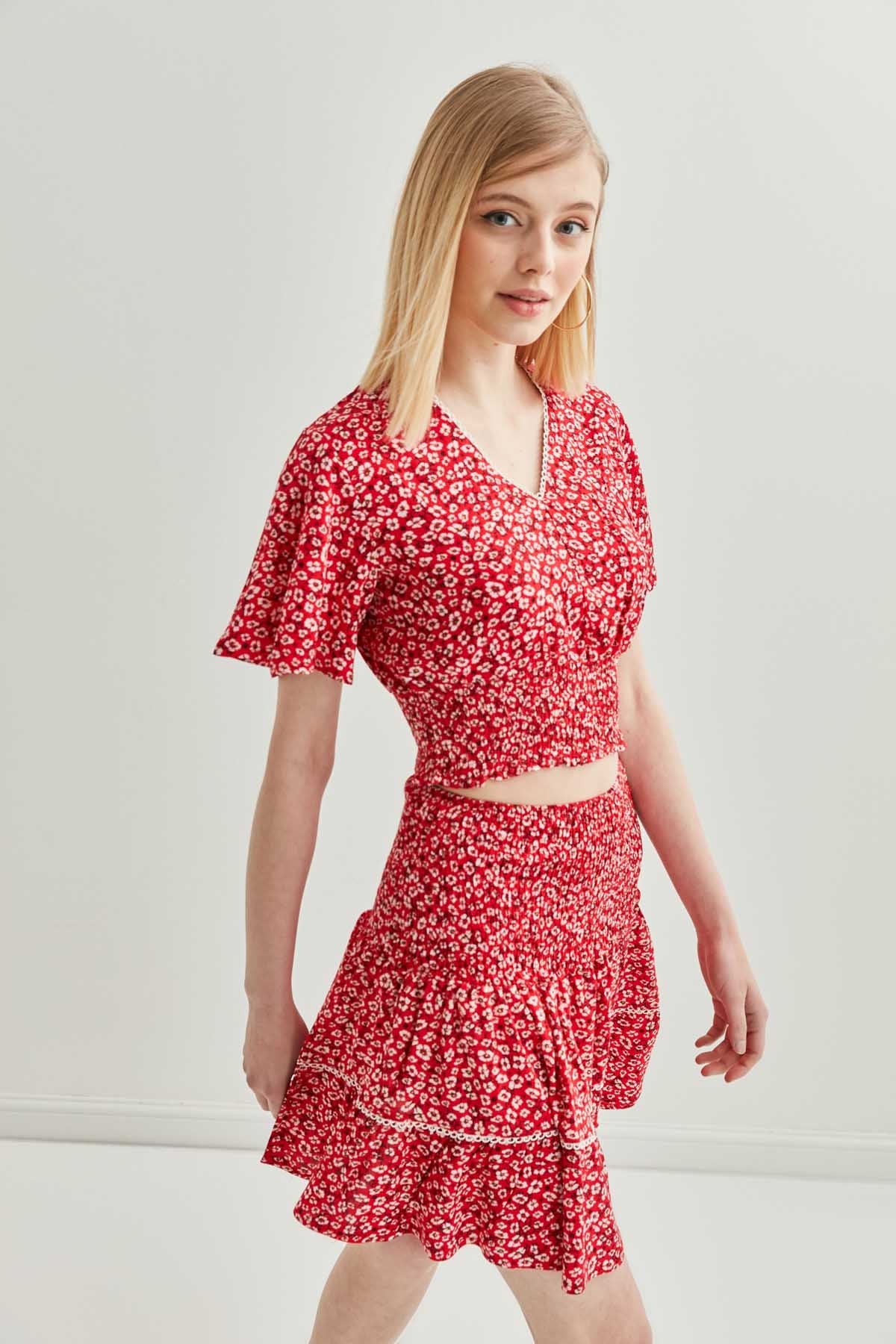 COILED BLOUSE SKIRT SET WITH FLORAL PATTERN