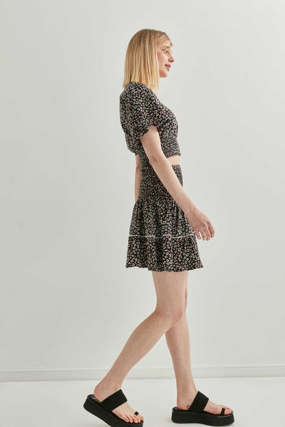 COILED BLOUSE SKIRT SET WITH FLORAL PATTERN