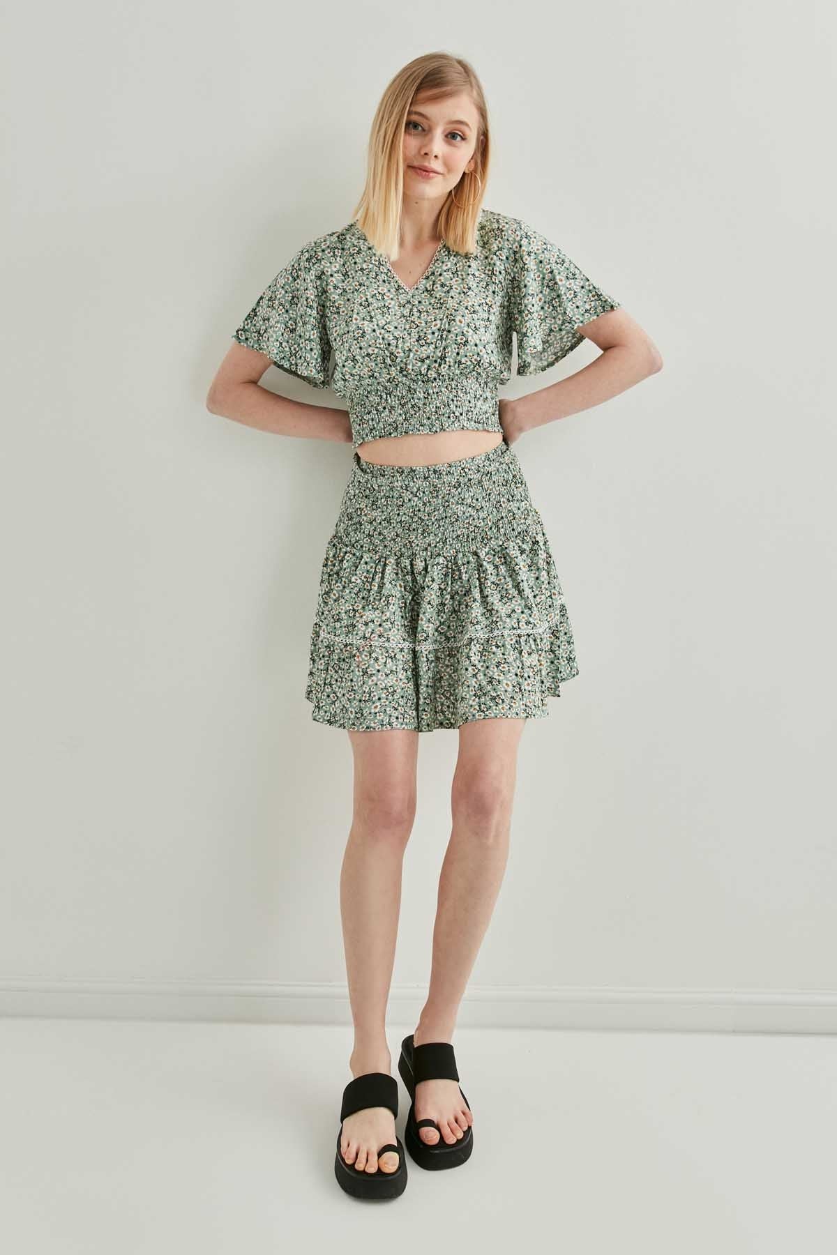 COILED BLOUSE SKIRT SET WITH FLORAL PATTERN