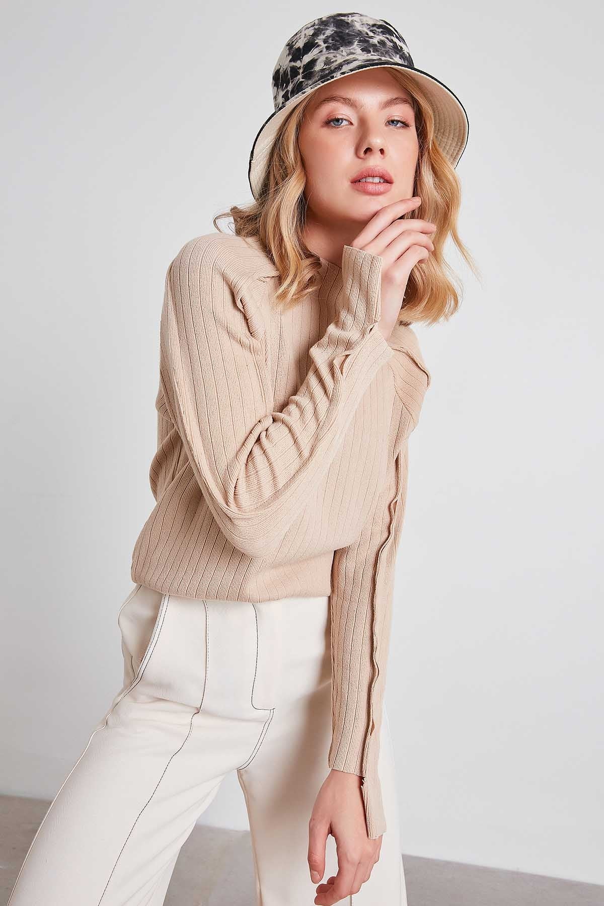 STRIPED KNITTED STITCH DETAILED BLOUSE