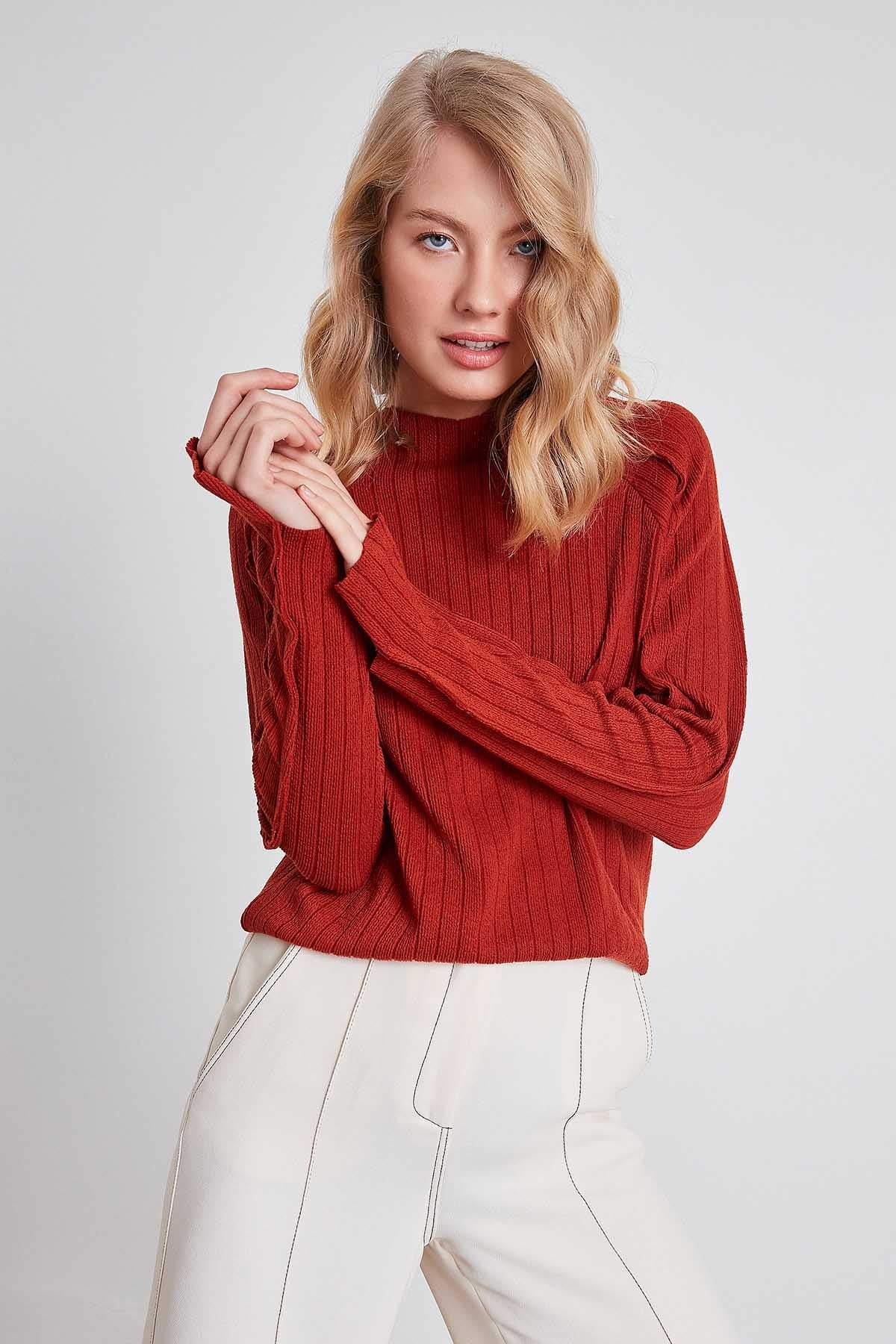 STRIPED KNITTED STITCH DETAILED BLOUSE