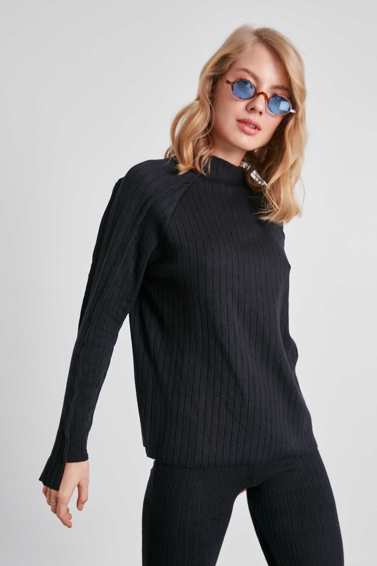 STRIPED KNITTED STITCH DETAILED BLOUSE