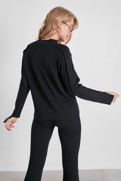 STRIPED KNITTED STITCH DETAILED BLOUSE