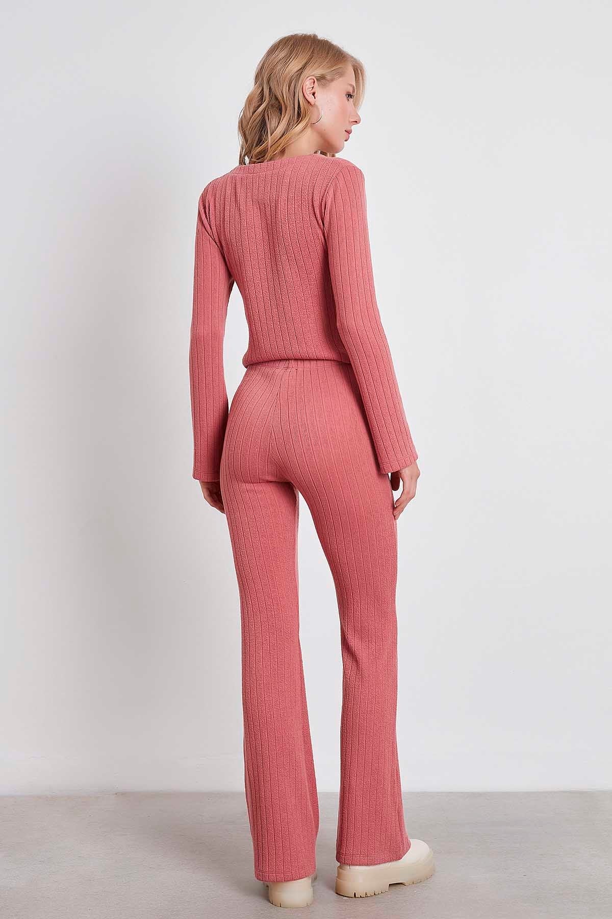 STRIPED KNITTED CLOTH COMFORTABLE TROUSERS