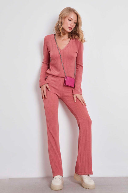 STRIPED KNITTED CLOTH COMFORTABLE TROUSERS