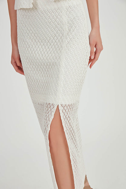 LACE EMBROIDERED MIDI HEIGHT SKIRT