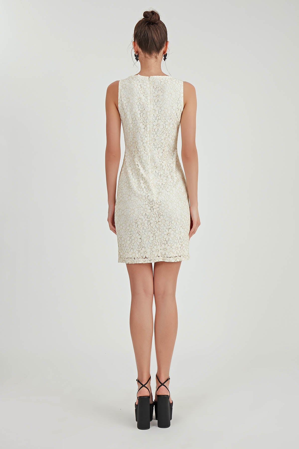 LACE SLEEVELESS LINED DRESS