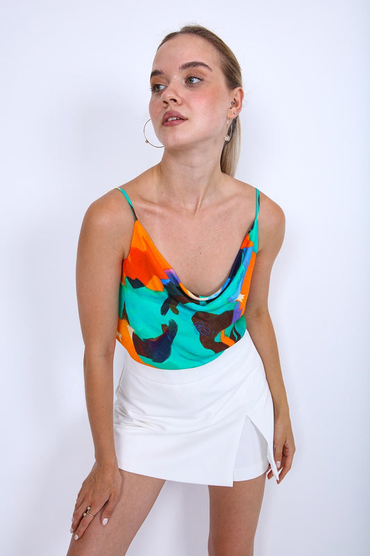 DEGAJE COLLAR PATTERNED STRING STRAP BLOUSE