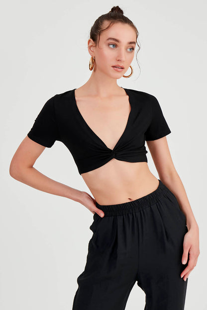 CROP BLOUSE WITH DECOLOR
