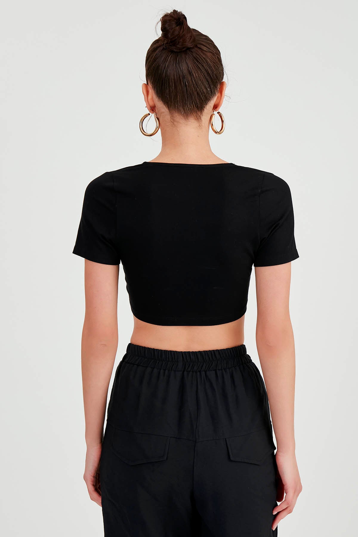 CROP BLOUSE WITH DECOLOR