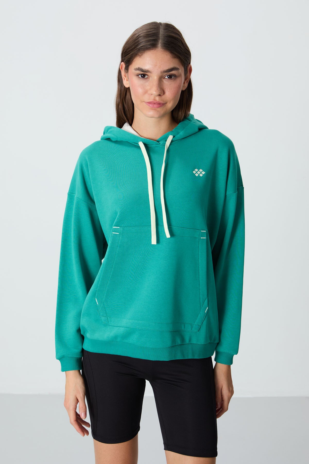 Compact Cotton Thick Smooth Textured Hooded Oversize Fit Women's Sweatshirt - 97291