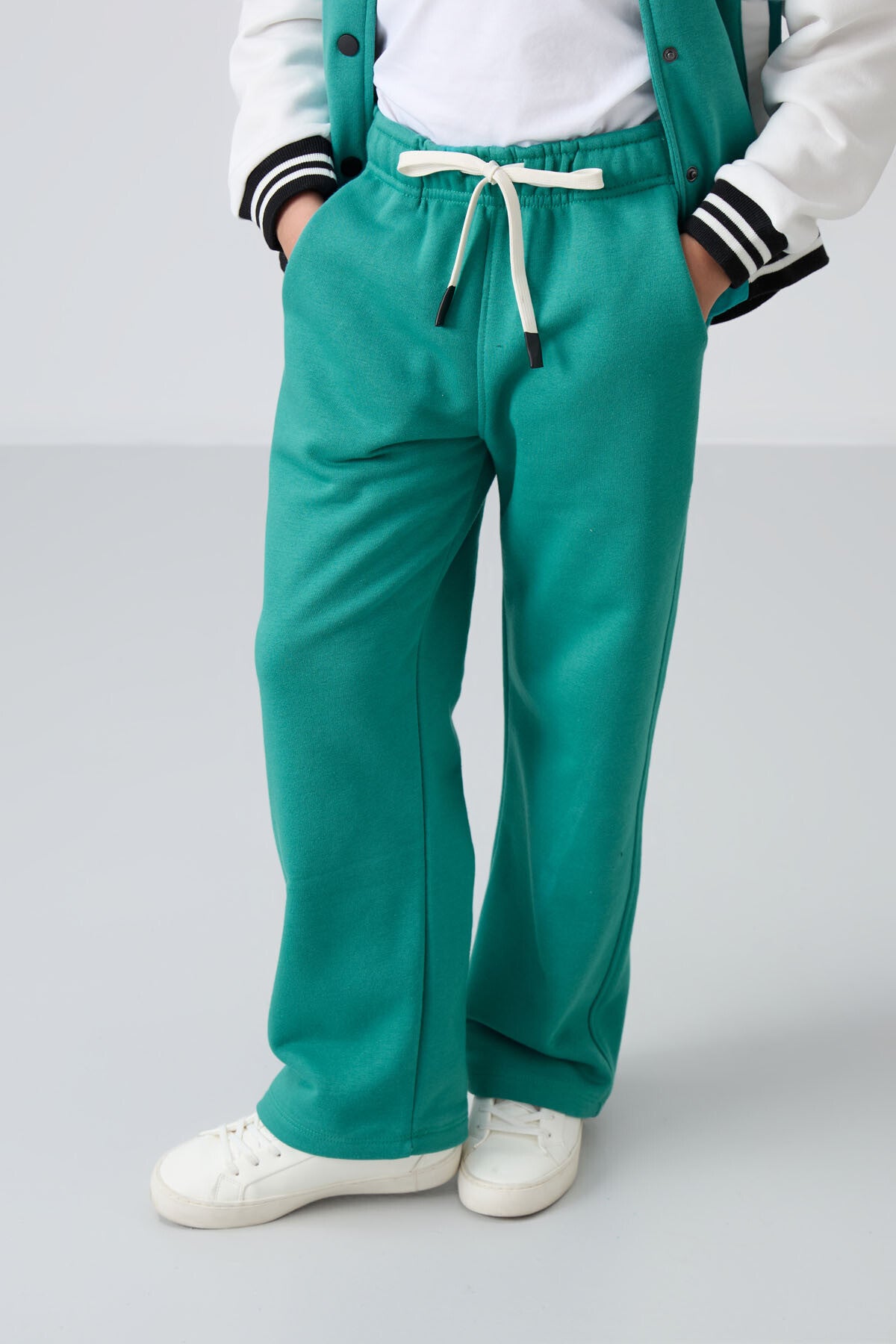 Cotton Fleece-Lined Soft Textured Standard Fit Embroidered Girls' Tracksuit Bottom - 75146