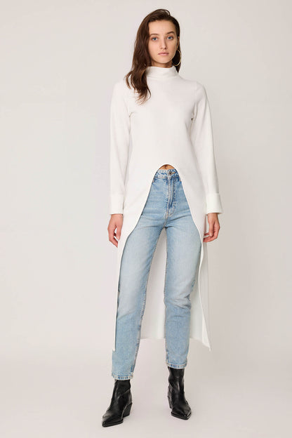 DEEP-SPLIT KNITTED BLOUSE