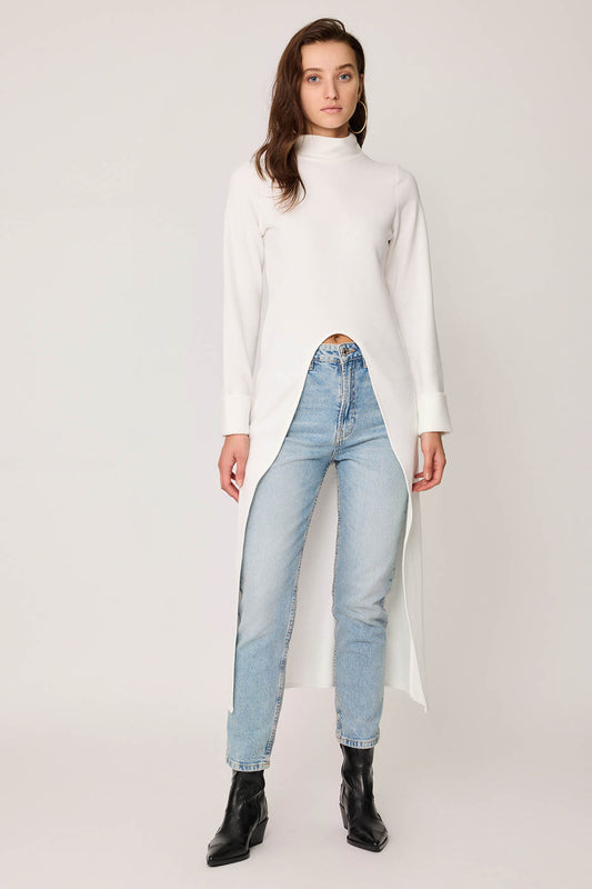 DEEP-SPLIT KNITTED BLOUSE