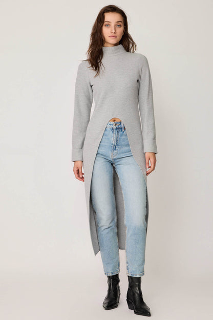 DEEP-SPLIT KNITTED BLOUSE