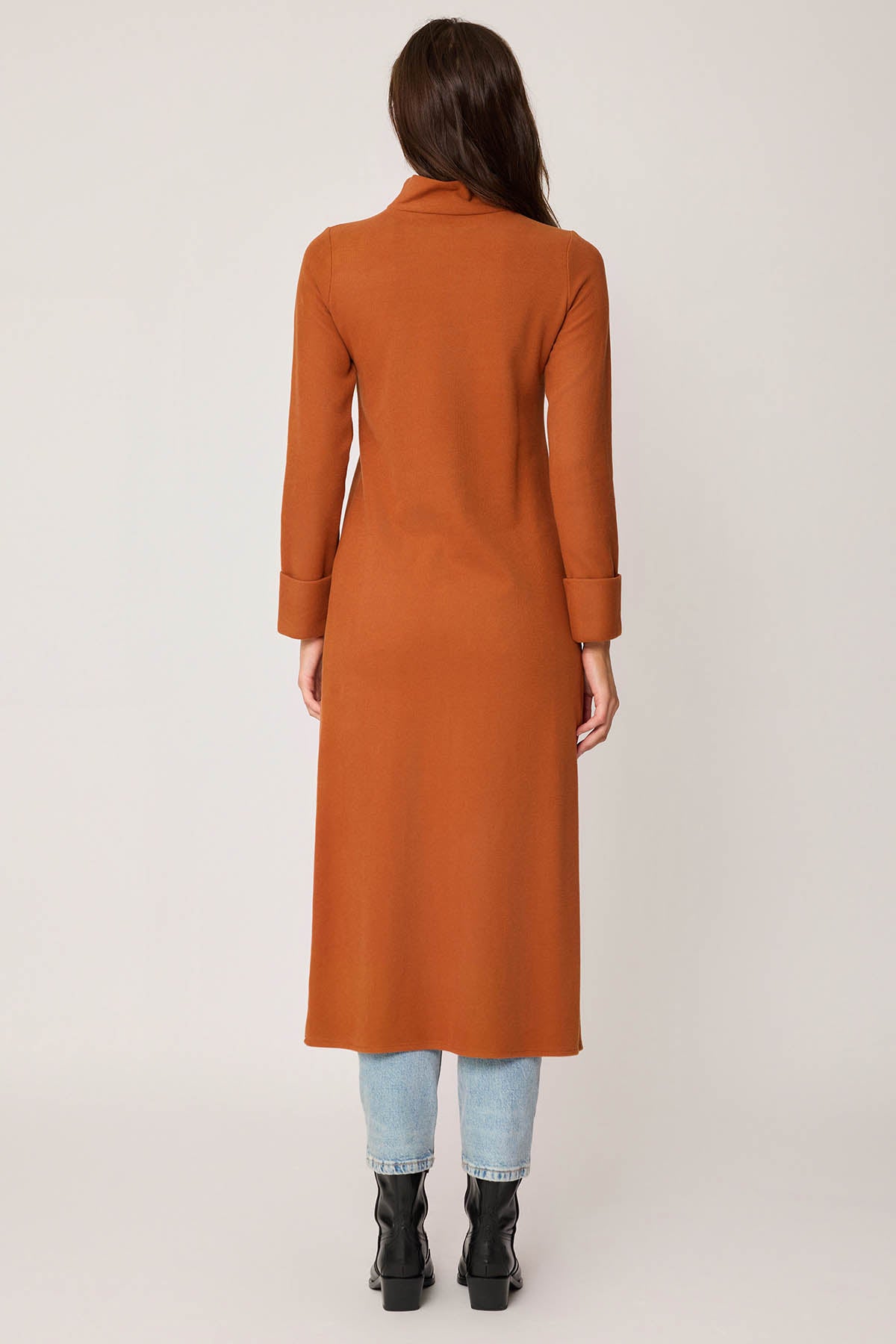 DEEP-SPLIT KNITTED BLOUSE