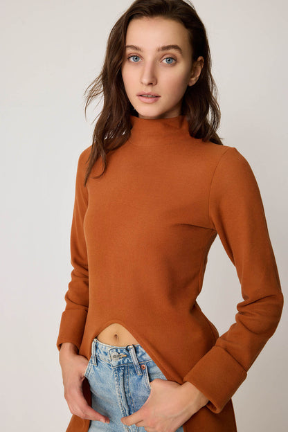 DEEP-SPLIT KNITTED BLOUSE