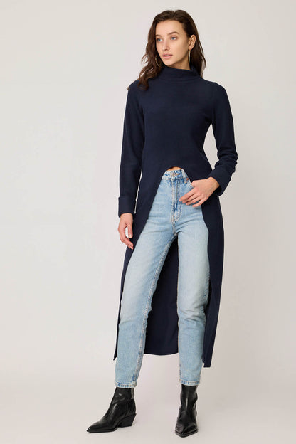 DEEP-SPLIT KNITTED BLOUSE