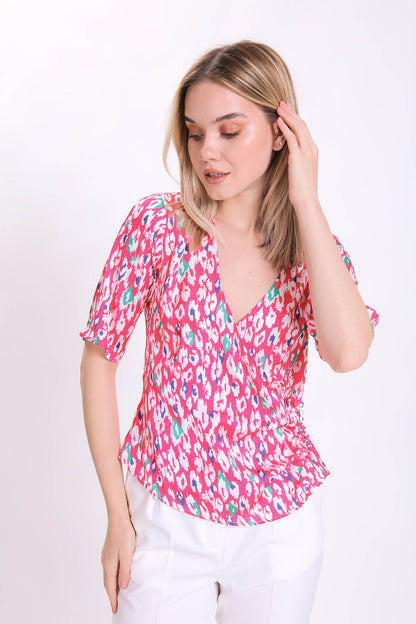 ASTRACT PATTERNED ENVELOPE SHORT SLEEVE BLOUSE