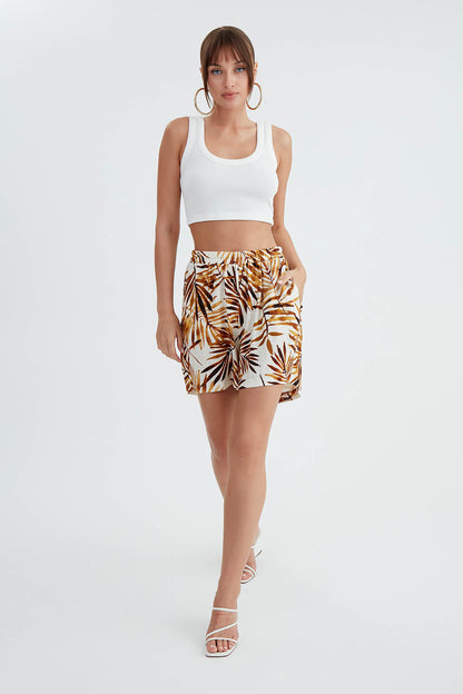 LEAF PATTERNED WAIST ELASTANE SHORTS