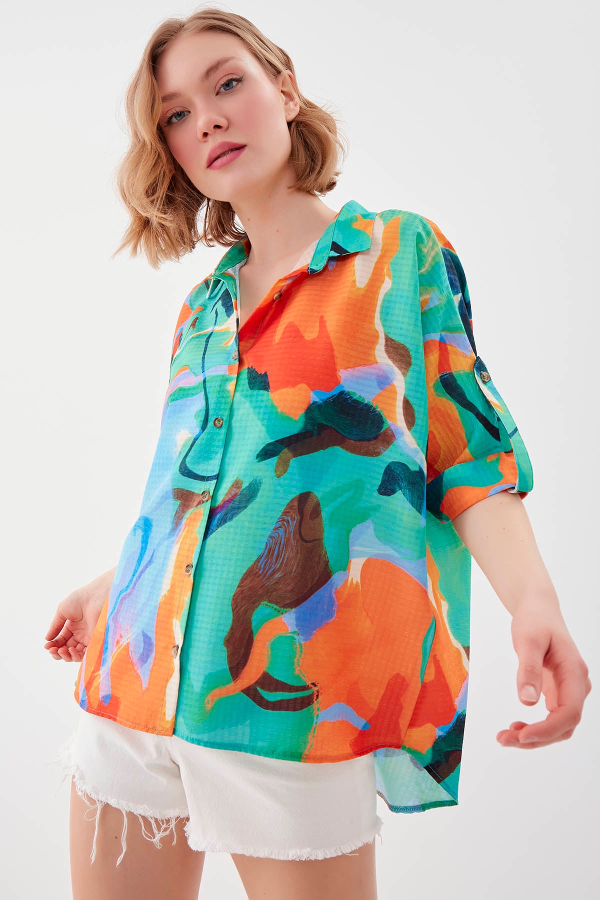 MULTICOLOR PATTERNED SHORT SLEEVE COMFY SHIRT