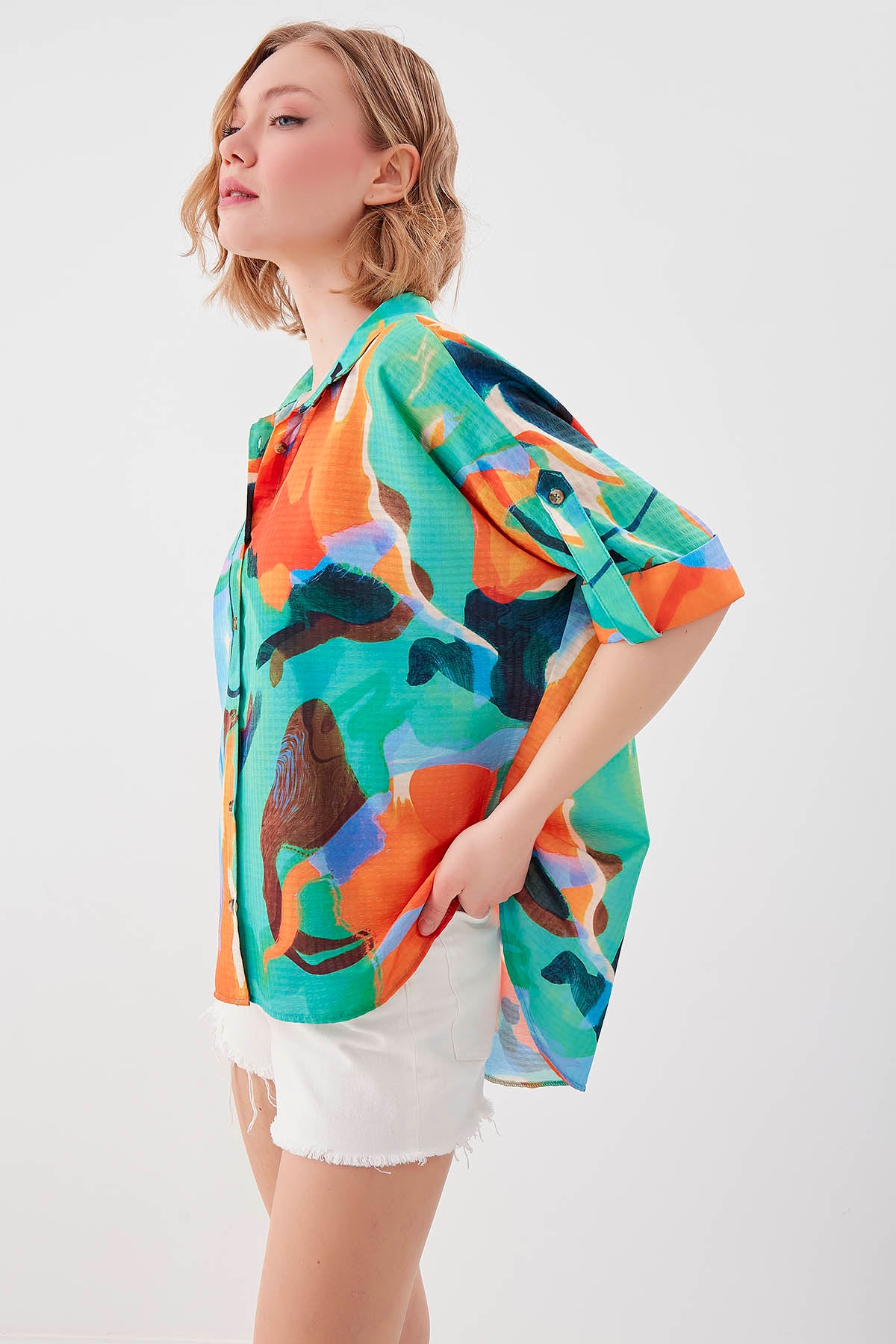 MULTICOLOR PATTERNED SHORT SLEEVE COMFY SHIRT