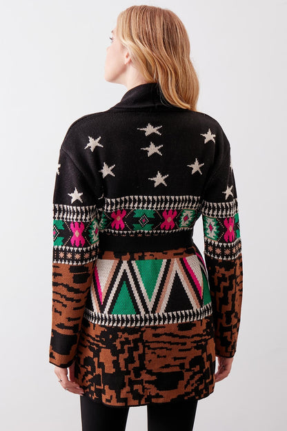 LONG KNITTED CARDIGAN WITH A PATTERNED BELT