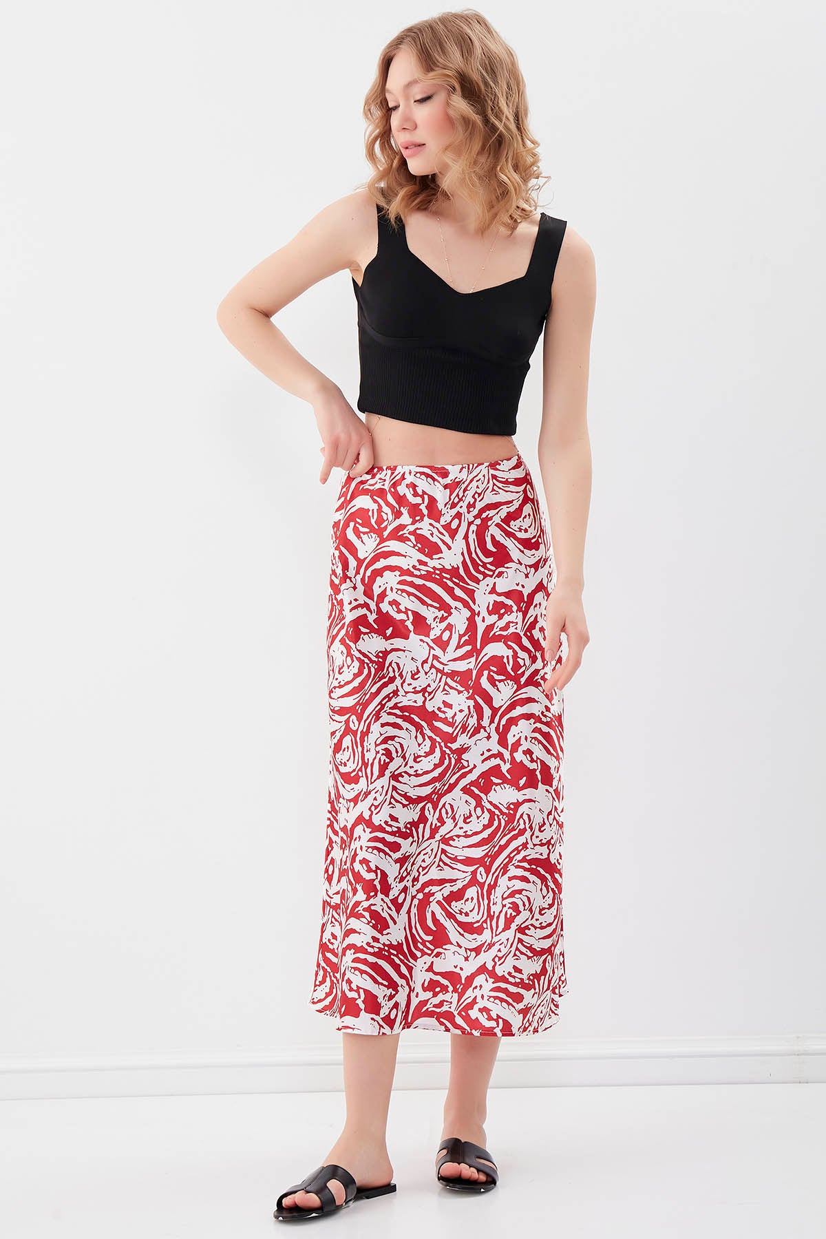 PAINT SPIRAL PATTERNED MIDI-SIZE SATIN SKIRT