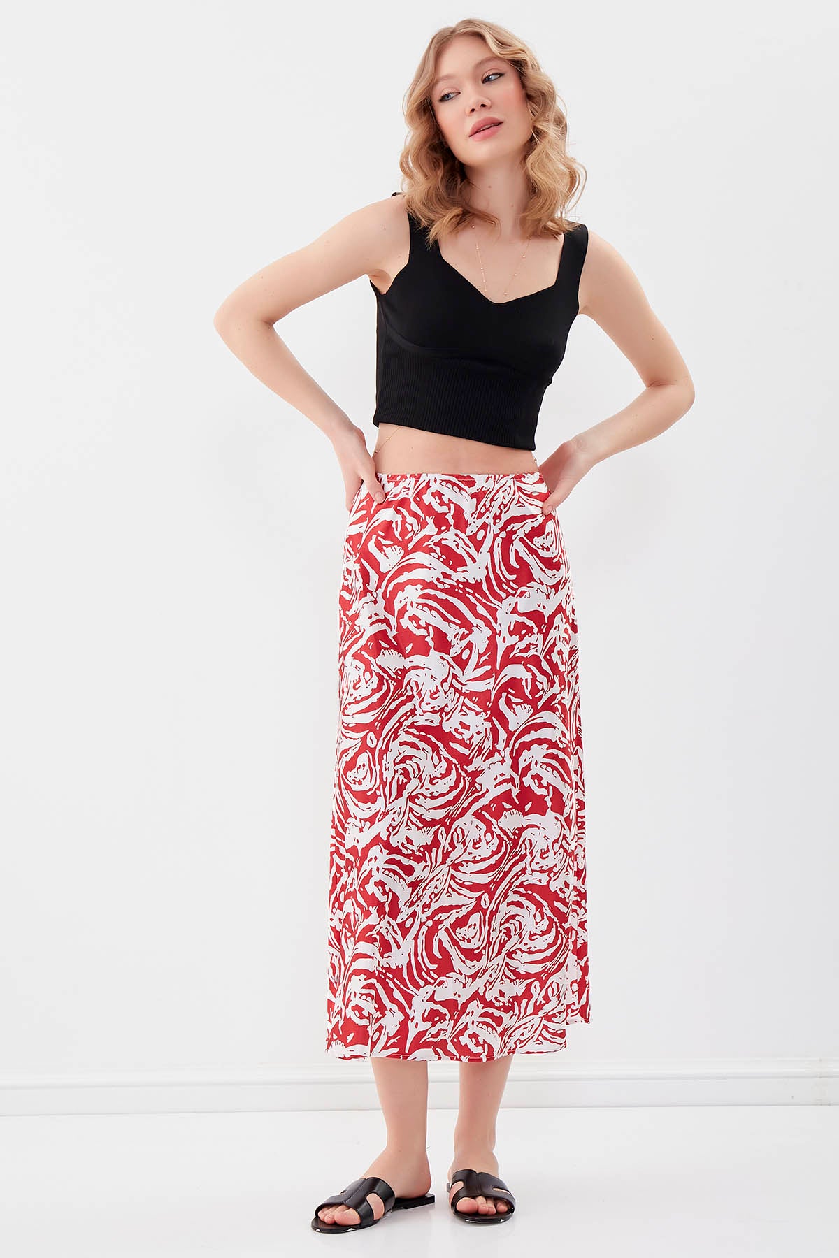 PAINT SPIRAL PATTERNED MIDI-SIZE SATIN SKIRT