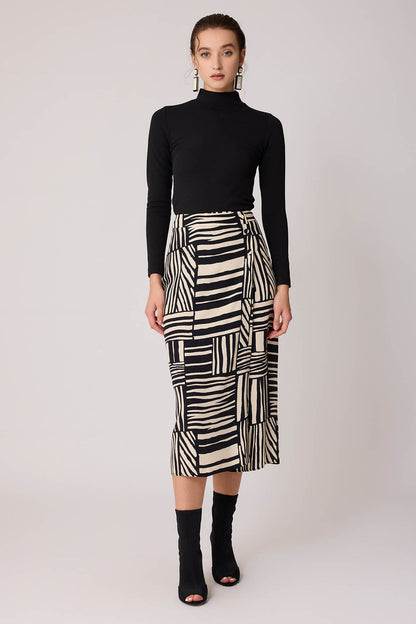 ELEGANT PATTERNED FRONT-BUTTON SKIRT