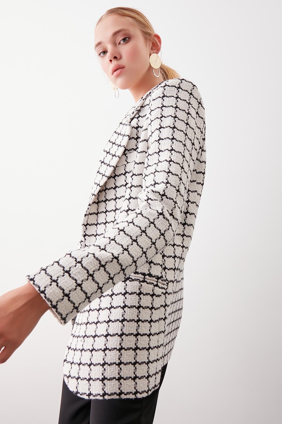 CLASSIC PATTERNED SINGLE BUTTON JACKET