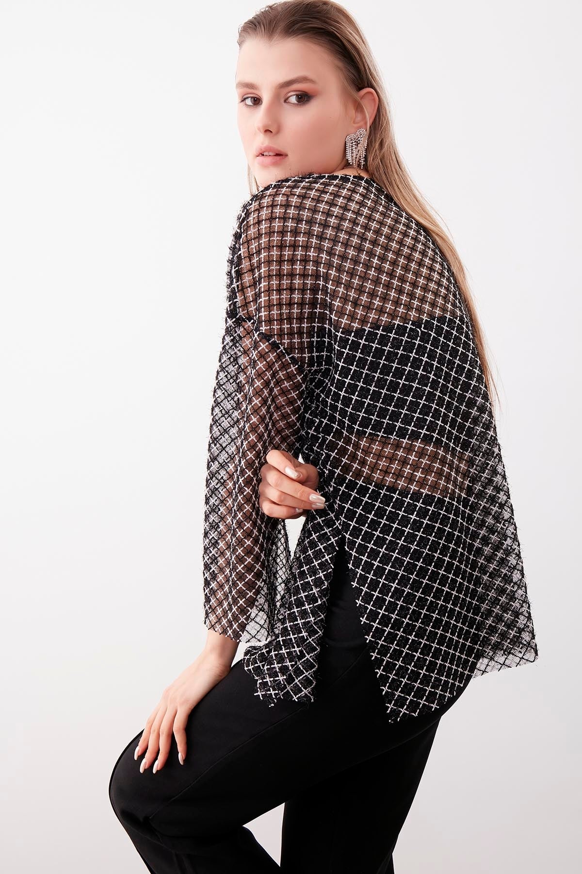 TRANSPARENT PATTERNED BLOUSE