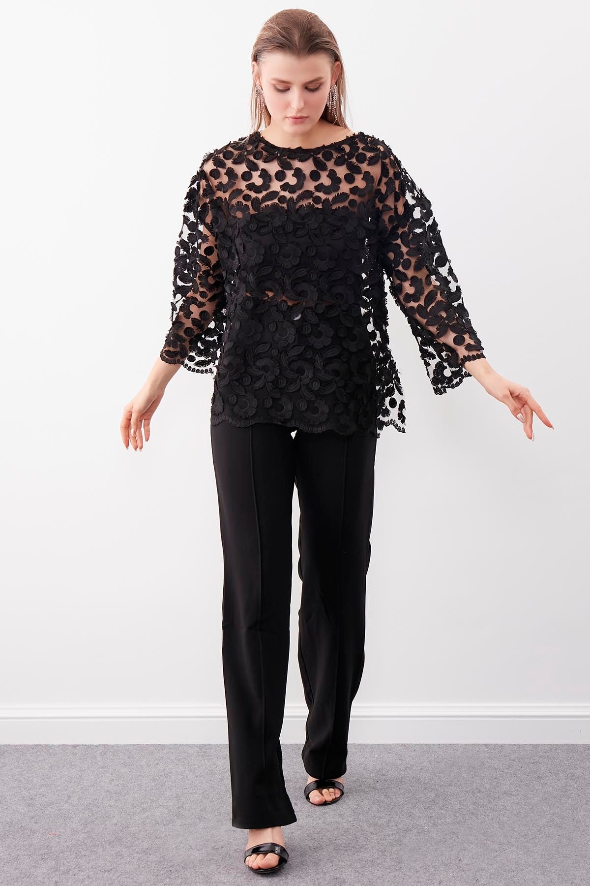 TRANSPARENT PATTERNED BLOUSE